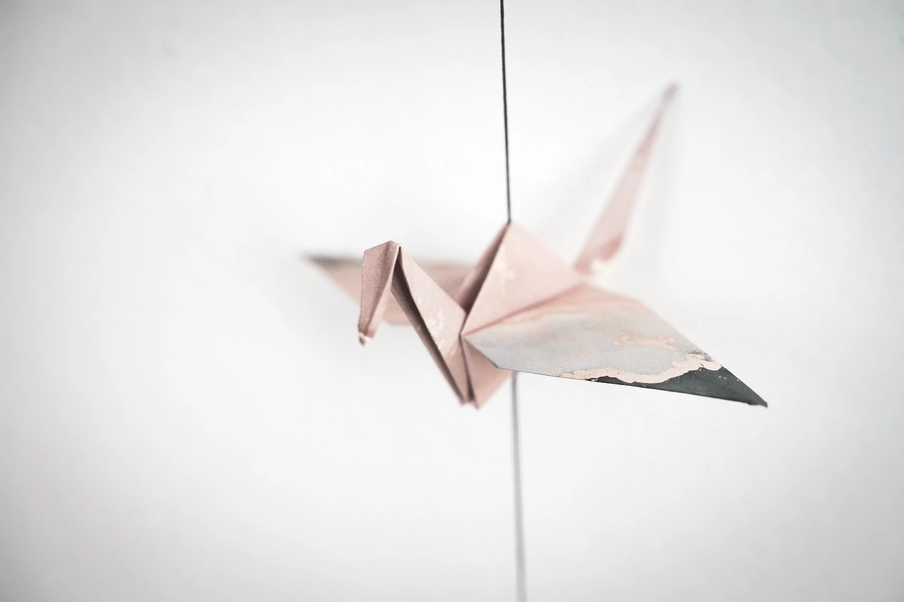 Grulla de origami de Anke Sundermeier en Pixabay